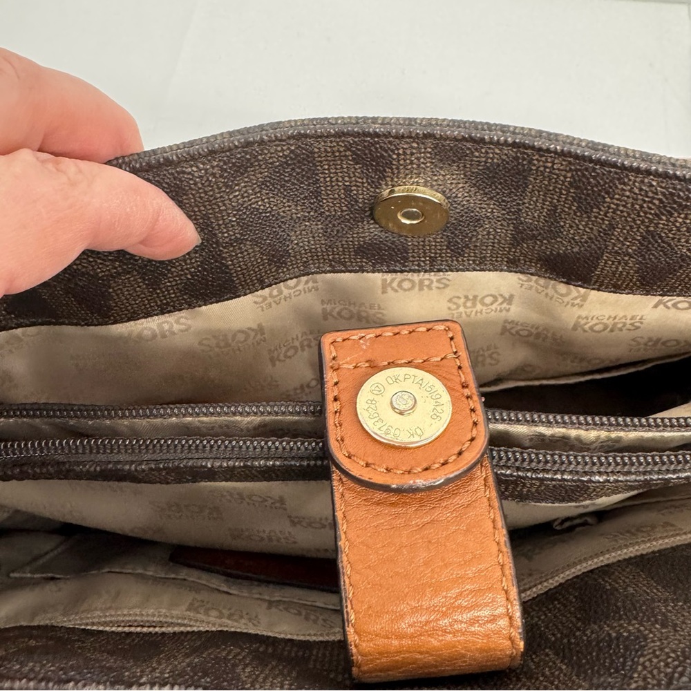 MICHAEL KORS Hamilton Large Shoulder Tote Monogram Brown Bags - Picture 10 of 16